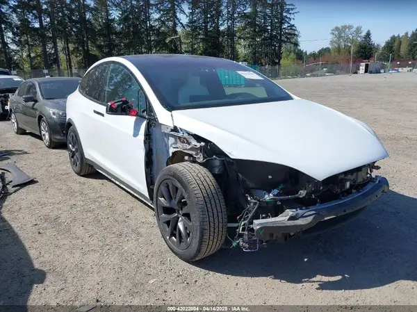 7SAXCDE5XPF377337 2023 TESLA MODEL X - Image 1
