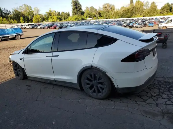 7SAXCDE5XPF381081 2023 TESLA MODEL X - Image 2
