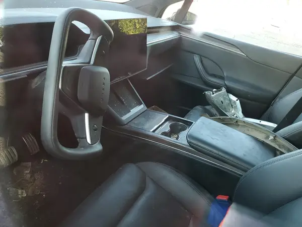 7SAXCDE5XPF381081 2023 TESLA MODEL X - Image 8