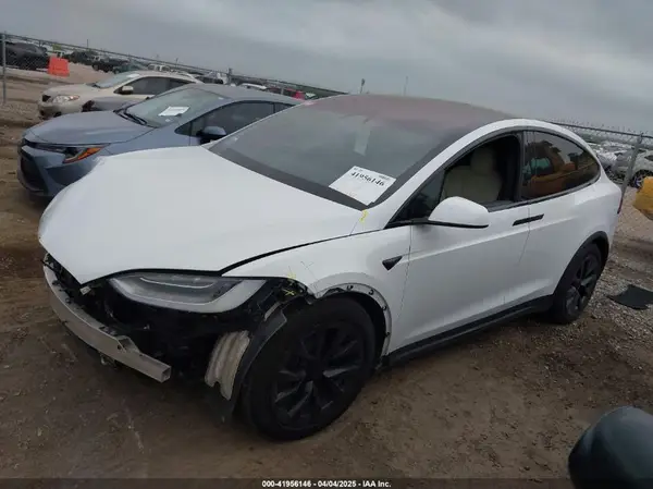 7SAXCDE5XPF381341 2023 TESLA MODEL X - Image 2