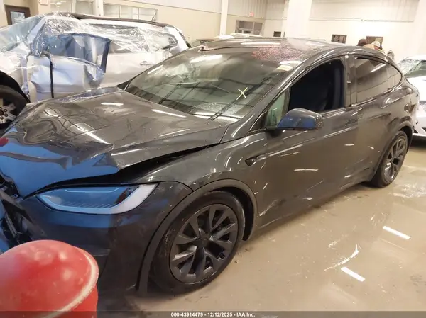 7SAXCDE5XRF444151 2024 TESLA MODEL X - Image 2