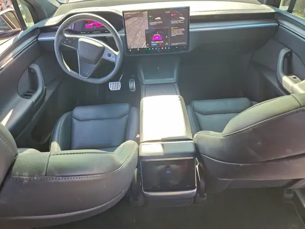 7SAXCDE5XRF447857 2024 TESLA MODEL X - Image 8