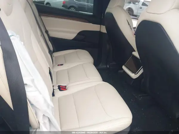 7SAXCDE5XRF449317 2024 TESLA MODEL X - Image 8