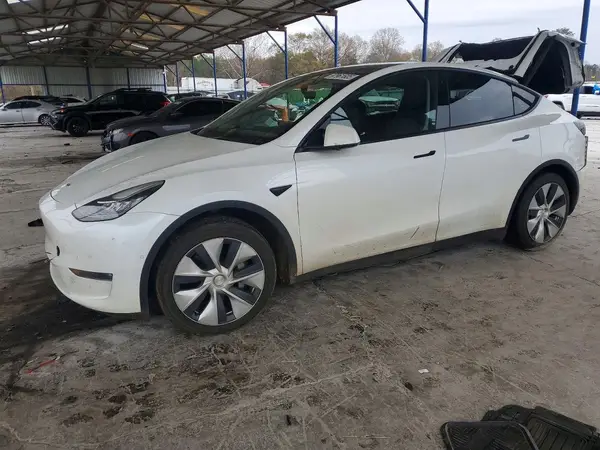7SAYGAEE0NF307379 2022 TESLA MODEL Y - Image 1