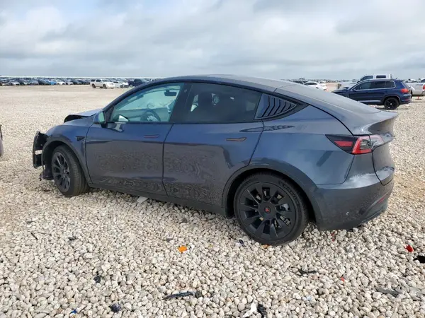 7SAYGAEE0NF310489 2022 TESLA MODEL Y - Image 2