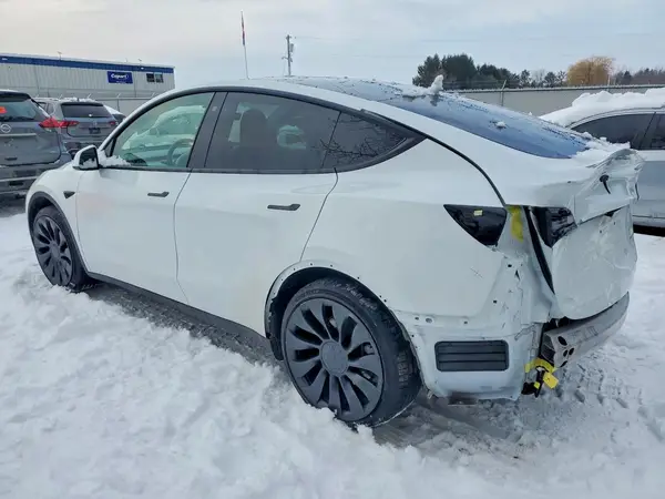 7SAYGAEE0NF315367 2022 TESLA MODEL Y - Image 2