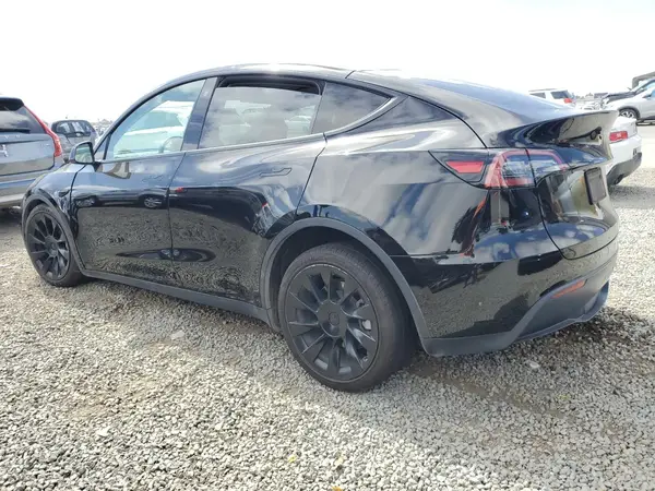 7SAYGAEE0NF340771 2022 TESLA MODEL Y - Image 2