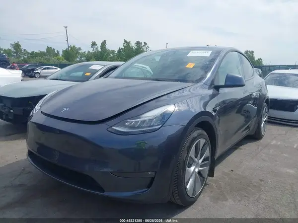 7SAYGAEE0NF377366 2022 TESLA MODEL Y - Image 2