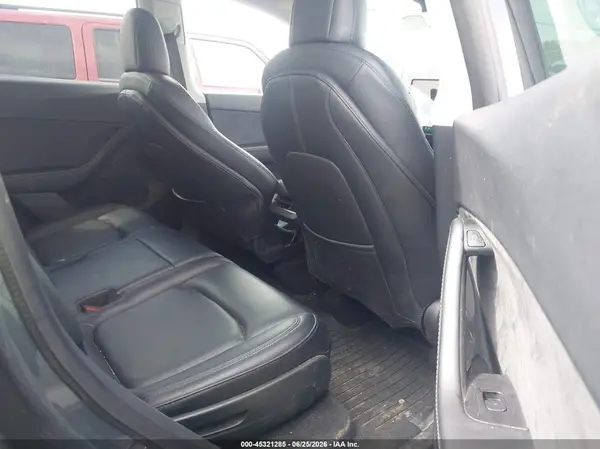 7SAYGAEE0NF377366 2022 TESLA MODEL Y - Image 8