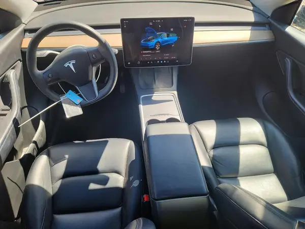 7SAYGAEE0NF382647 2022 TESLA MODEL Y - Image 8