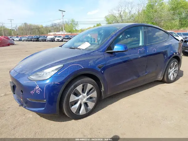 7SAYGAEE0NF393129 2022 TESLA MODEL Y - Image 2