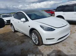 7SAYGAEE0NF427036 2022 TESLA MODEL Y