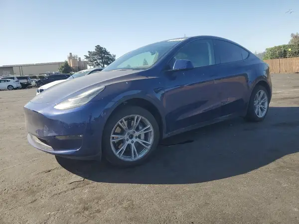 7SAYGAEE0NF487527 2022 TESLA MODEL Y - Image 1