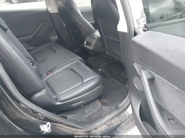 7SAYGAEE0NF492761 2022 TESLA MODEL Y - Image 8