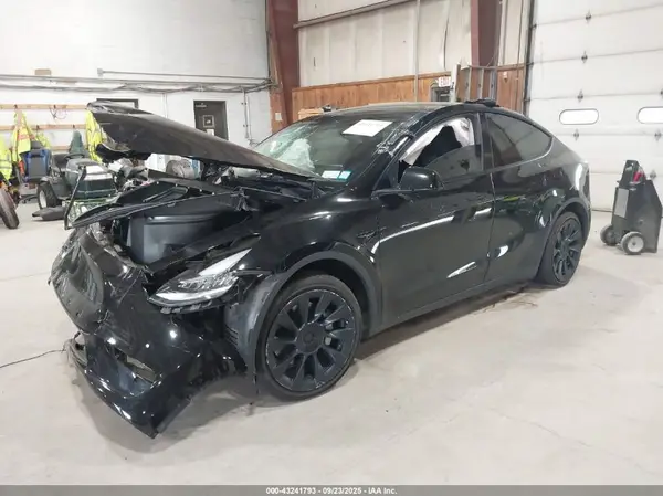 7SAYGAEE0NF506285 2022 TESLA MODEL Y - Image 2