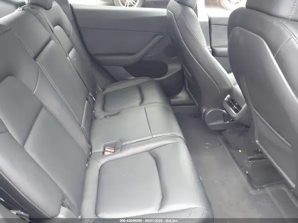 7SAYGAEE0NF515889 2022 TESLA MODEL Y - Image 8