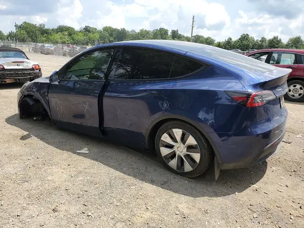 7SAYGAEE0NF519750 2022 TESLA MODEL Y - Image 2