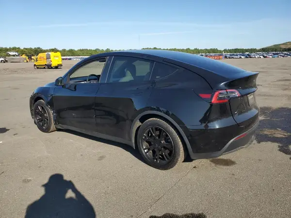 7SAYGAEE0NF520218 2022 TESLA MODEL Y - Image 2