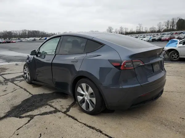 7SAYGAEE0NF520722 2022 TESLA MODEL Y - Image 2