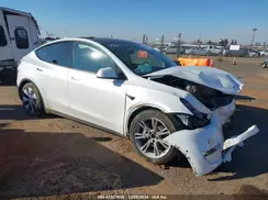 7SAYGAEE0NF523510 2022 TESLA MODEL Y