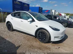 7SAYGAEE0NF530814 2022 TESLA MODEL Y
