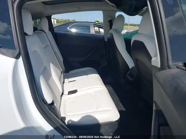 7SAYGAEE0NF530814 2022 TESLA MODEL Y - Image 8