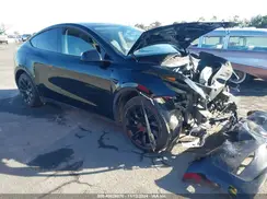7SAYGAEE0NF538282 2022 TESLA MODEL Y