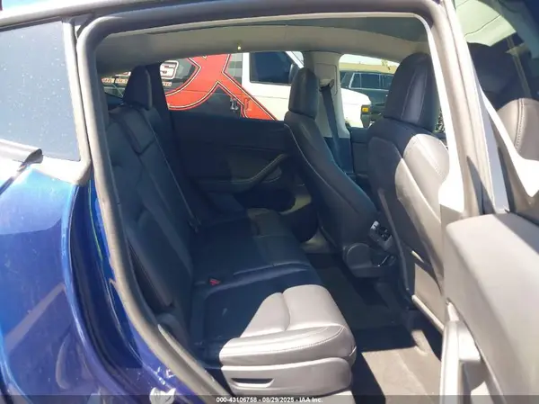 7SAYGAEE0NF552814 2022 TESLA MODEL Y - Image 8