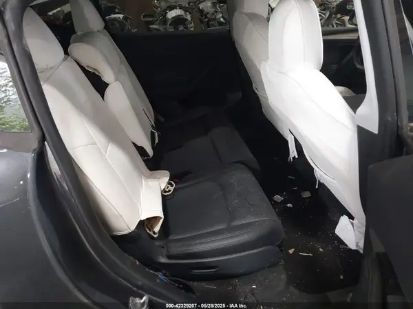 7SAYGAEE0NF567801 2022 TESLA MODEL Y - Image 8