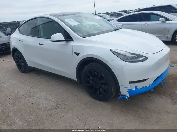 7SAYGAEE0NF576322 2022 TESLA MODEL Y - Image 1