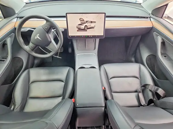 7SAYGAEE0PF582270 2023 TESLA MODEL Y - Image 8