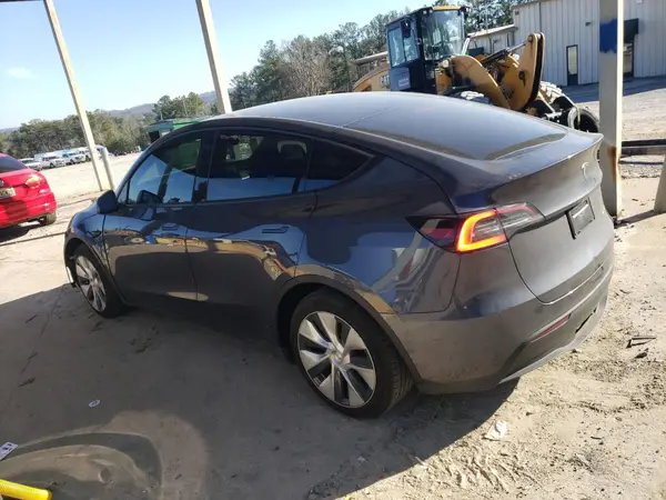 7SAYGAEE0PF590532 2023 TESLA MODEL Y - Image 2