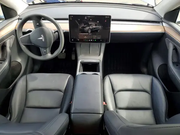 7SAYGAEE0PF596752 2023 TESLA MODEL Y - Image 8
