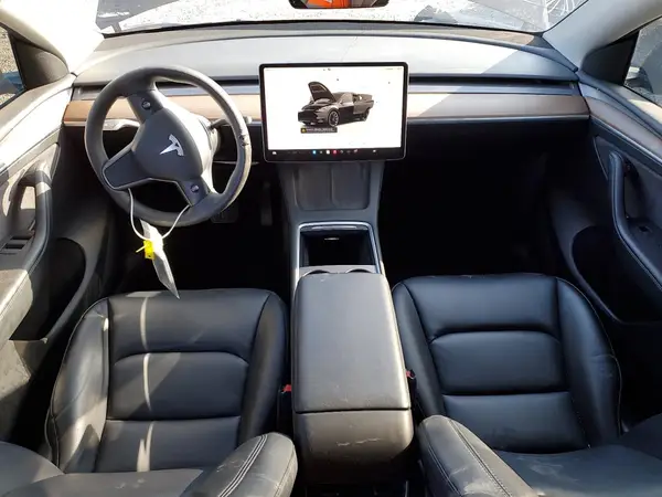 7SAYGAEE0PF597545 2023 TESLA MODEL Y - Image 8