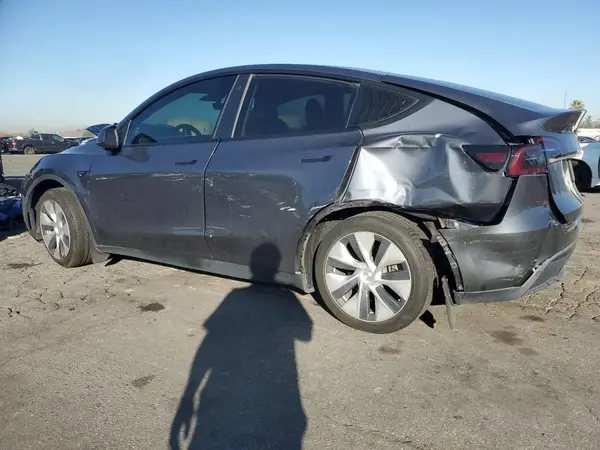 7SAYGAEE0PF621181 2023 TESLA MODEL Y - Image 2