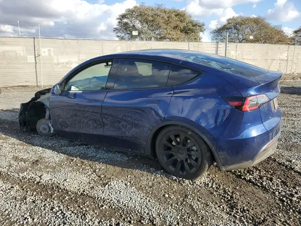 7SAYGAEE0PF624694 2023 TESLA MODEL Y - Image 2