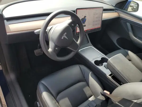 7SAYGAEE0PF637428 2023 TESLA MODEL Y - Image 8