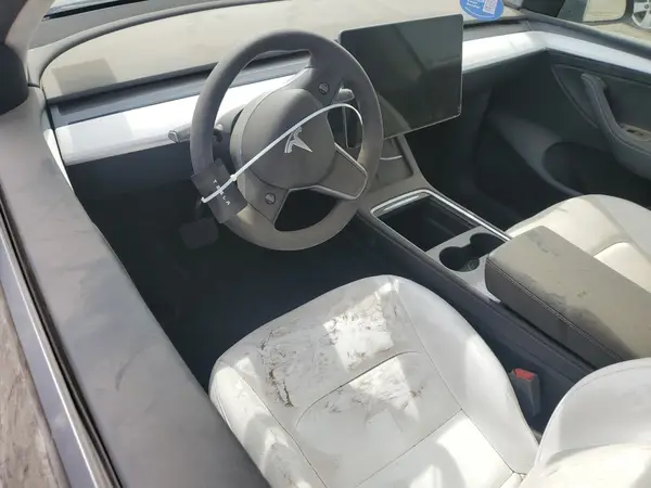 7SAYGAEE0PF646923 2023 TESLA MODEL Y - Image 8