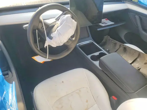 7SAYGAEE0PF647800 2023 TESLA MODEL Y - Image 8