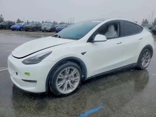 7SAYGAEE0PF647876 2023 TESLA MODEL Y - Image 1
