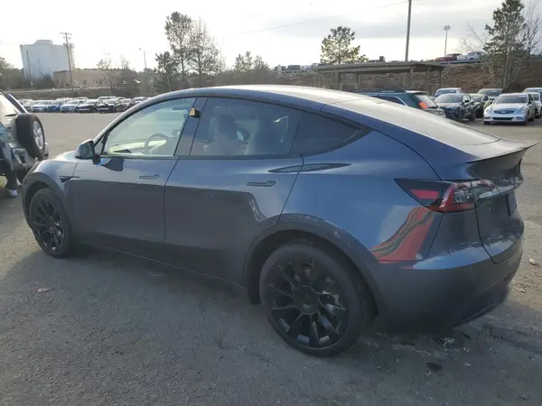 7SAYGAEE0PF663768 2023 TESLA MODEL Y - Image 2