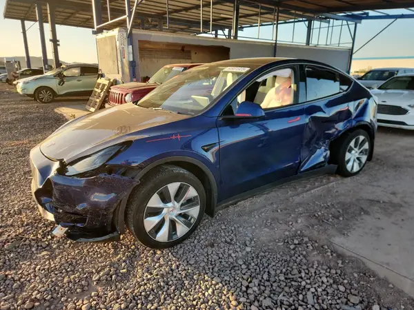 7SAYGAEE0PF689254 2023 TESLA MODEL Y - Image 1