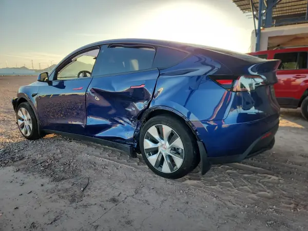 7SAYGAEE0PF689254 2023 TESLA MODEL Y - Image 2