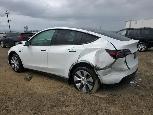 7SAYGAEE0PF693613 2023 TESLA MODEL Y - Image 2