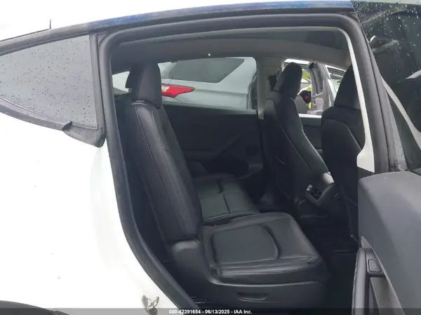 7SAYGAEE0PF744494 2023 TESLA MODEL Y - Image 8
