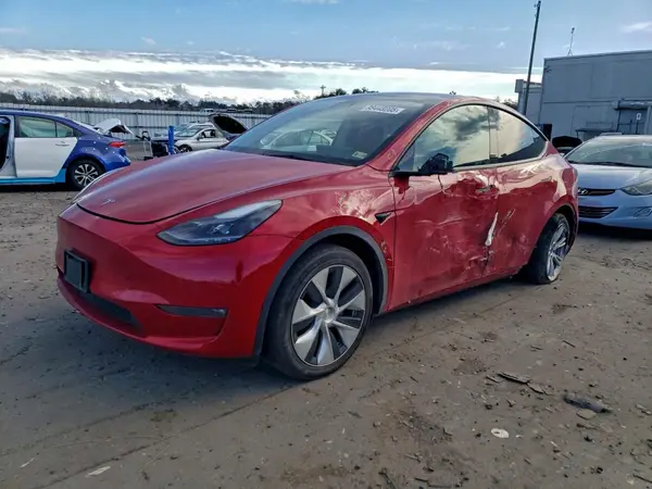 7SAYGAEE0PF751672 2023 TESLA MODEL Y - Image 1
