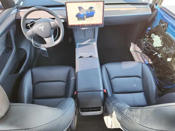 7SAYGAEE0PF772523 2023 TESLA MODEL Y - Image 8