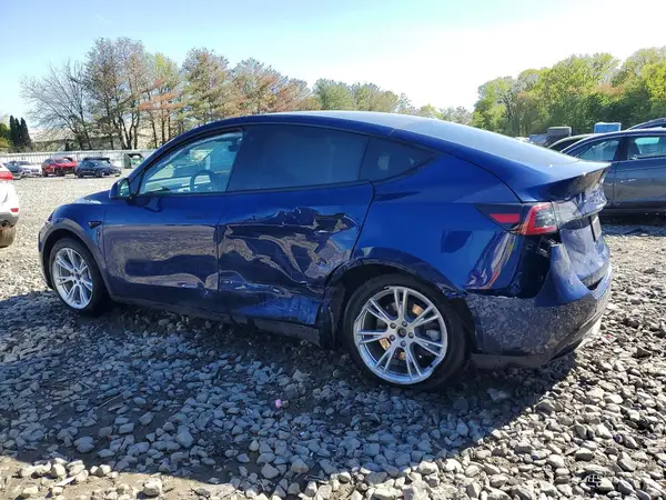 7SAYGAEE0PF774434 2023 TESLA MODEL Y - Image 2