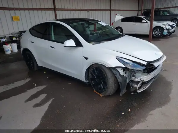 7SAYGAEE0PF787216 2023 TESLA MODEL Y - Image 1