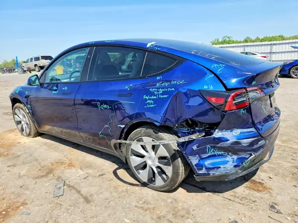 7SAYGAEE0PF811577 2023 TESLA MODEL Y - Image 2